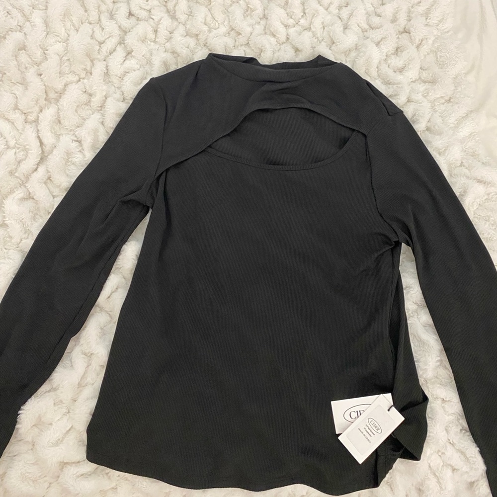 Black cutout on chest top